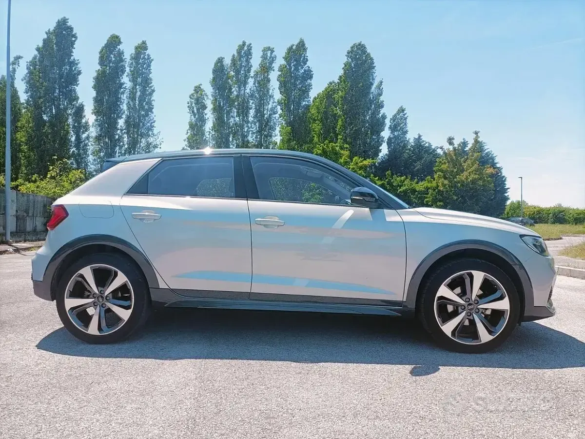 Usata Audi A1 Design 110 CV (80 kW) 2023 Argento SUV