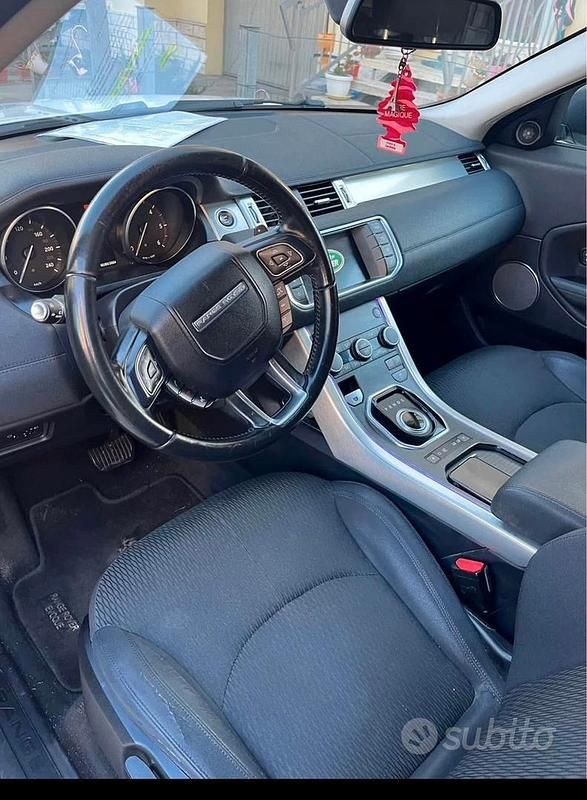 Usado Land Rover Range Rover evoque 160 HP (117 kW) 2016 Branco Sedan