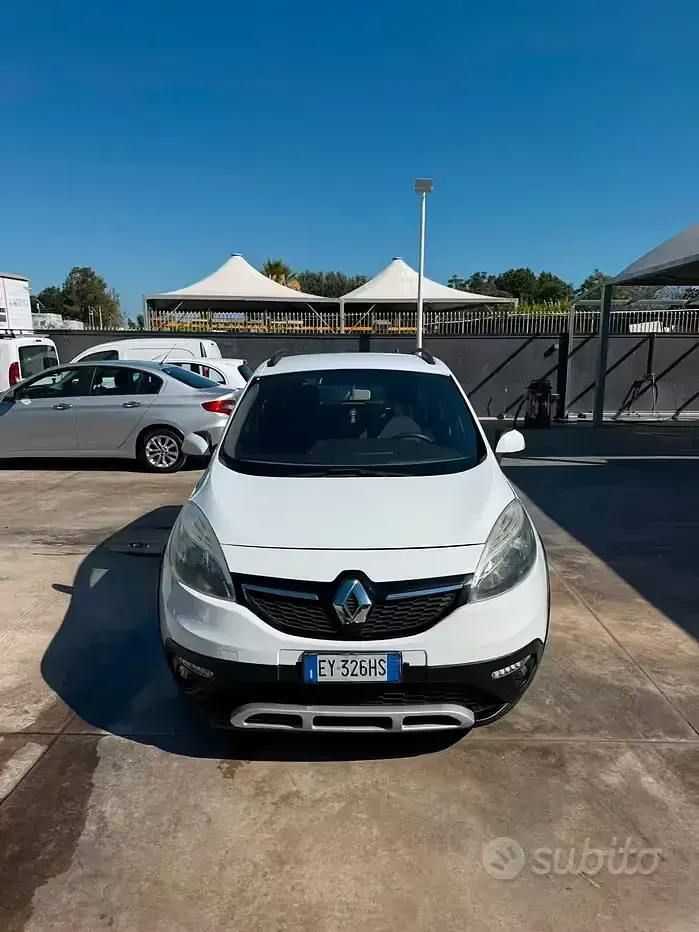 Usata Renault Scénic XMOD 110 CV (80 kW) 2015 Bianco Monovolume