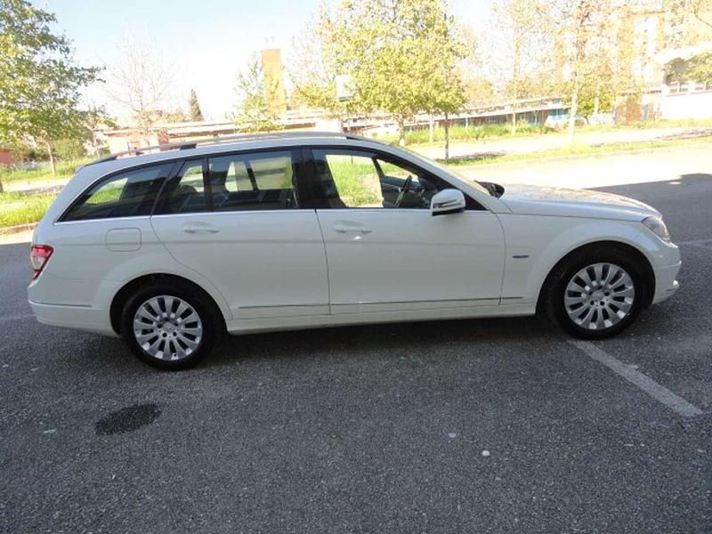 Usata Mercedes C220 Executive 170 CV (125 kW) 2010 Bianco Station wagon