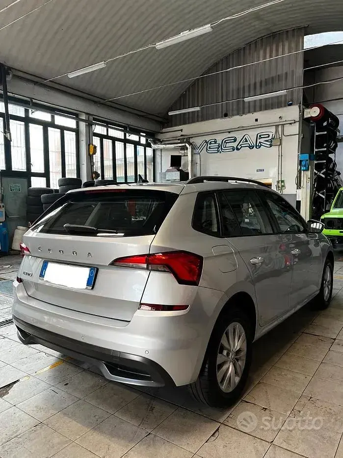 Usata Skoda Kamiq 110 CV (80 kW) 2022 Grigio SUV