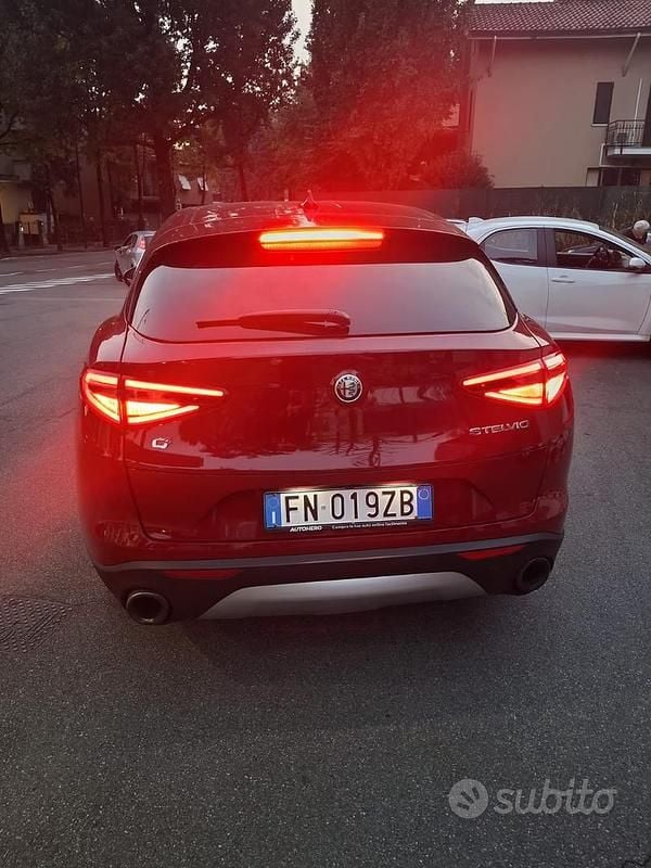 Usata Alfa Romeo Stelvio 280 CV (205 kW) 2018 Rosso SUV