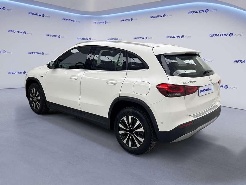 Usado Mercedes GLA200 Business 160 CV (117 kW) 2021 Blanco SUV