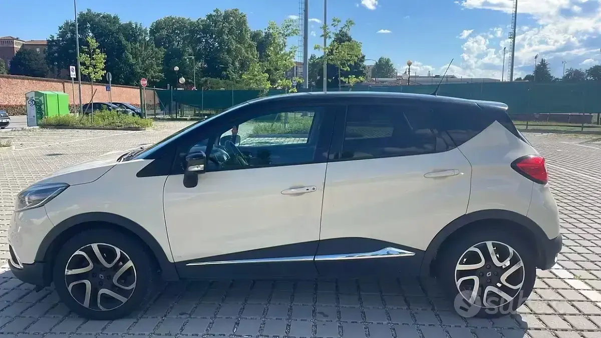 Usata Renault Captur 90 CV (66 kW) 2015 Beige SUV