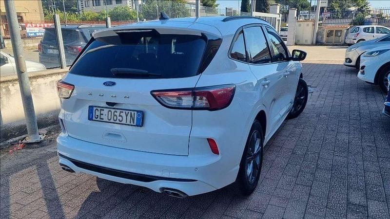 Usata Ford Kuga ST-Line 120 CV (88 kW) 2021 Frozen whi SUV