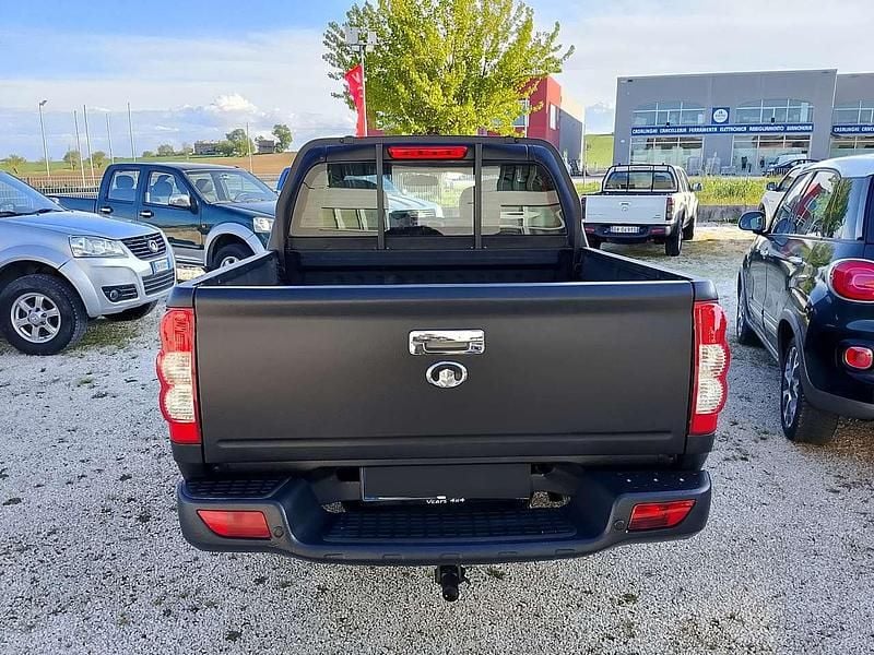 Usata Great Wall Steed 5 143 CV (105 kW) 2012 Nero opaco raptor SUV