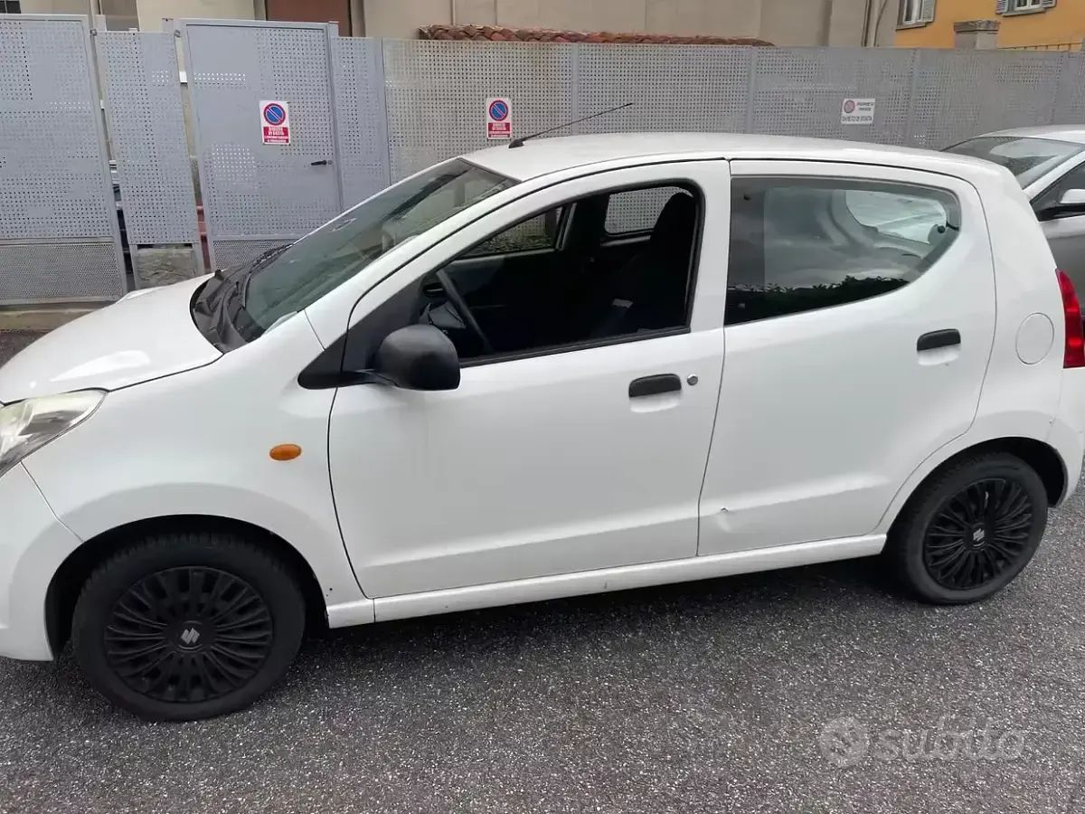 Usata Suzuki Alto 54 CV (39 kW) 2011 Bianco Utilitaria