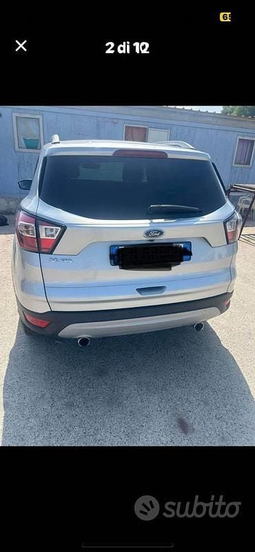 Usata Ford Kuga 120 CV (88 kW) 2018 Grigio SUV
