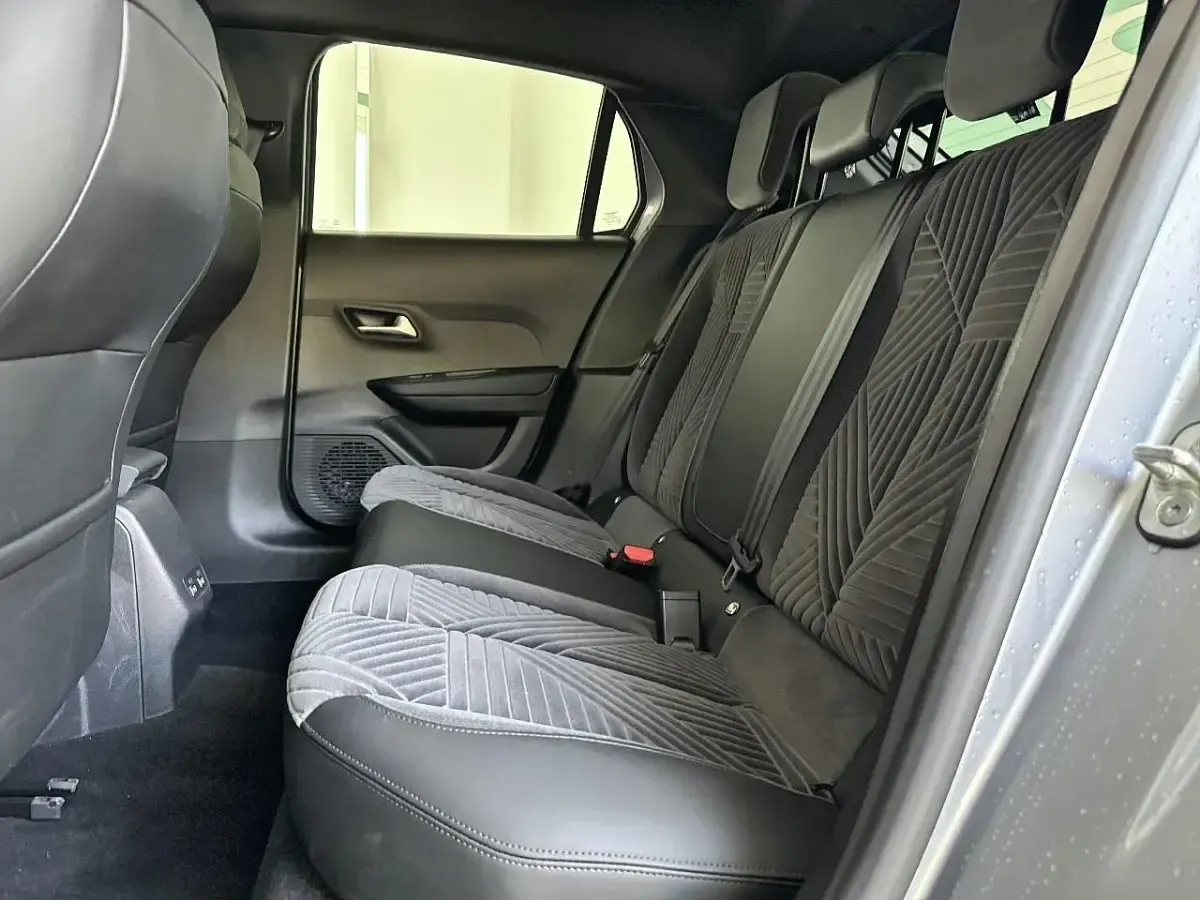 Usata Lancia Ypsilon 101 CV (74 kW) 2025 Grigio Utilitaria