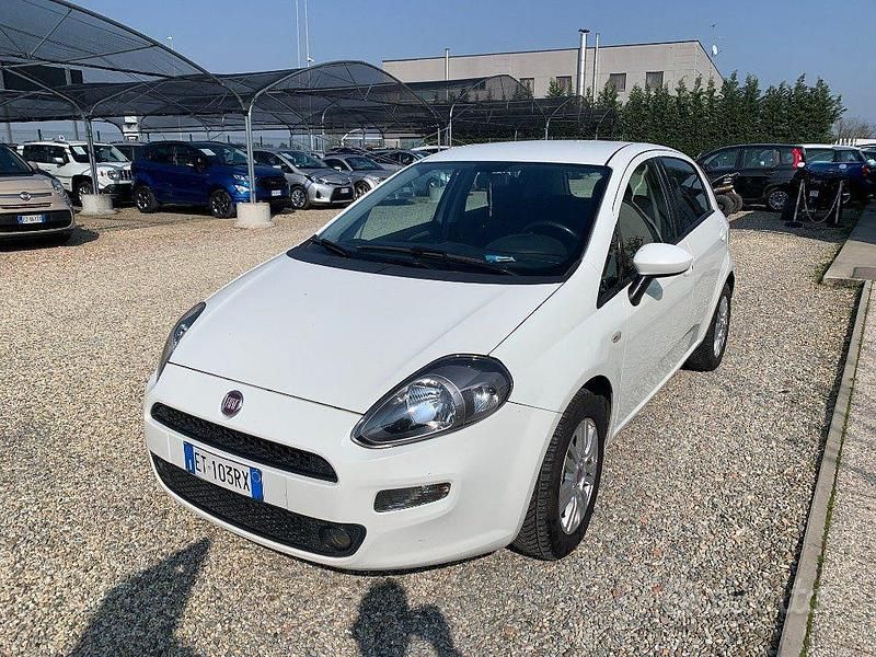 Usata Fiat Punto Lounge 75 CV (55 kW) 2013 Bianco Utilitaria