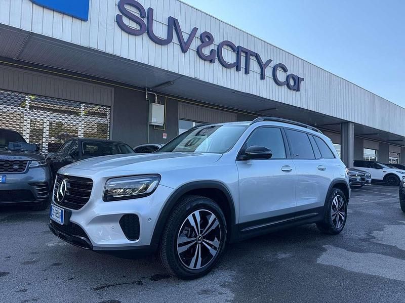 Usata Mercedes GLB200 Advanced Plus 150 CV (110 kW) 2024 Argento SUV