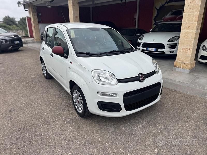 Usata Fiat Panda Lounge 69 CV (50 kW) 2018 Bianco Berlina