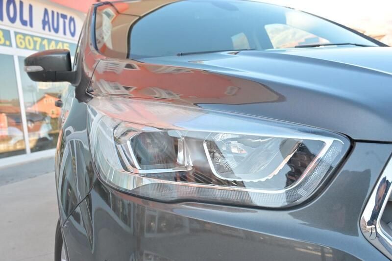 Usata Ford Kuga ST-Line 120 CV (88 kW) 2019 Grigio SUV