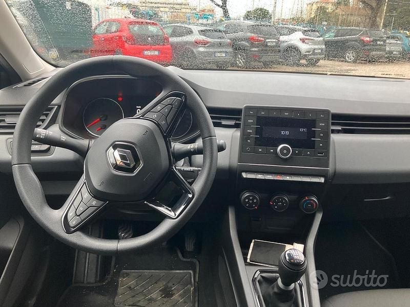 Usata Renault Clio V Life 91 CV (66 kW) 2023 Grigio Berlina