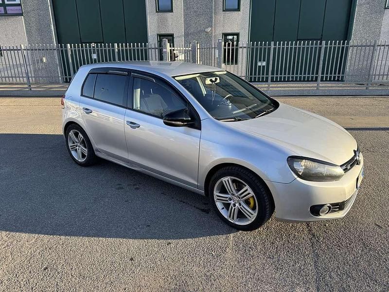 Usata VW Golf VI R 125 CV (91 kW) 2011 Argento Utilitaria