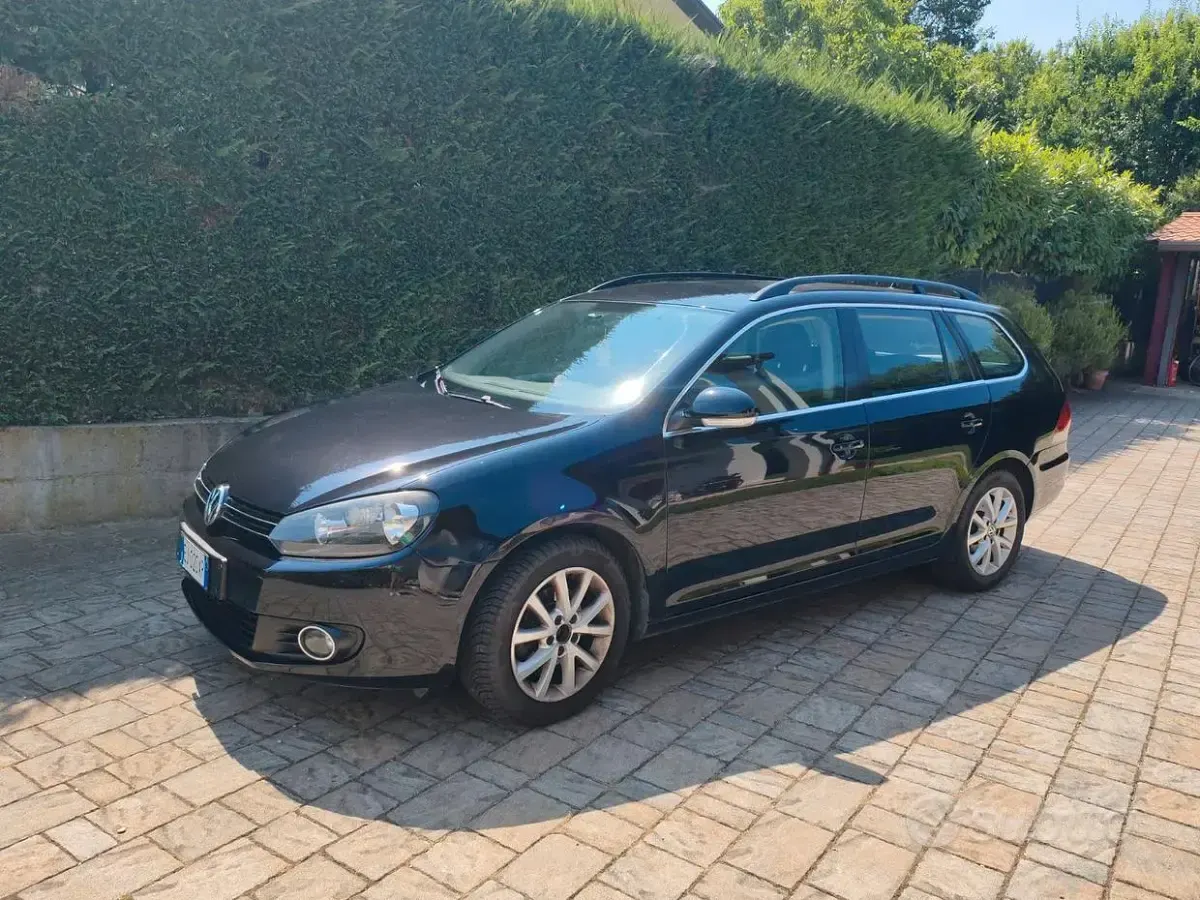 Usata VW Golf VI 105 CV (77 kW) 2011 Nero Utilitaria