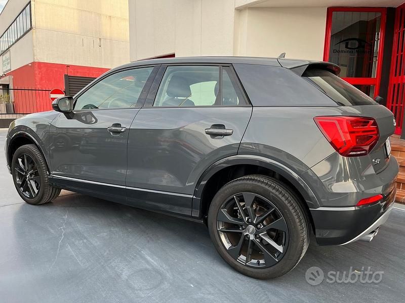 Usata Audi Q2 Design 150 CV (110 kW) 2017 Grigio SUV