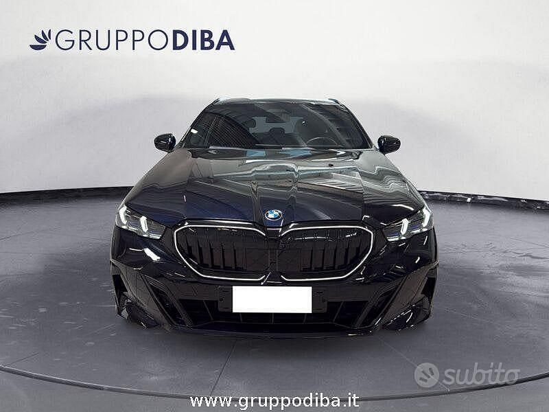 Usata BMW 520 M Sport 197 CV (144 kW) 2024 Nero Station wagon