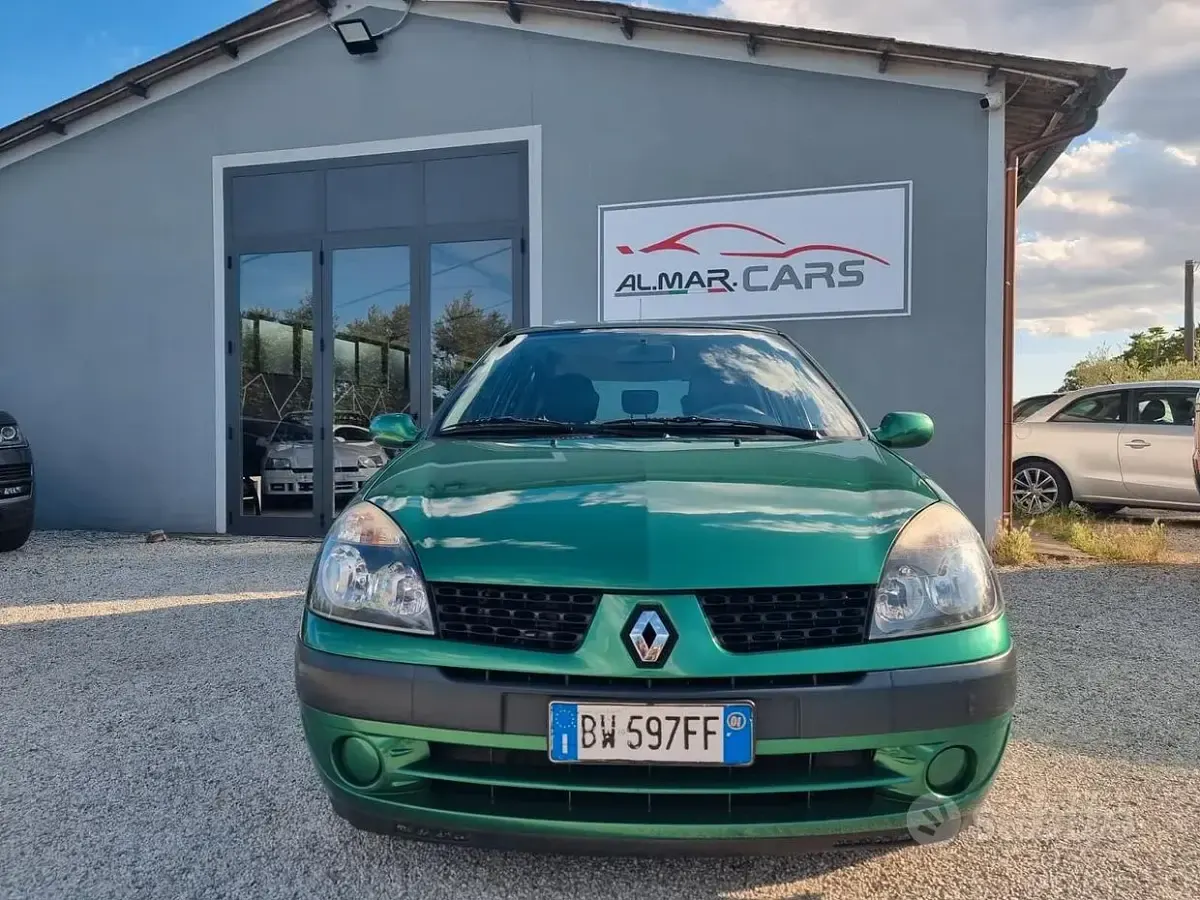 Usata Renault Clio Expression 75 CV (55 kW) 2001 Verde Berlina