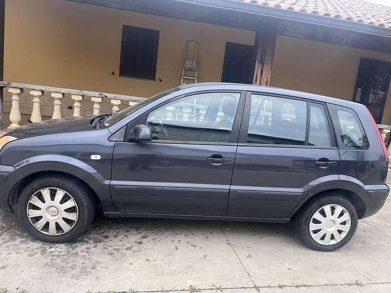 Usata Ford Fusion Collection 90 CV (66 kW) 2007 Monovolume