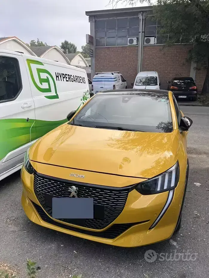 Usata Peugeot 208 GT-line 131 CV (96 kW) 2019 Giallo Utilitaria