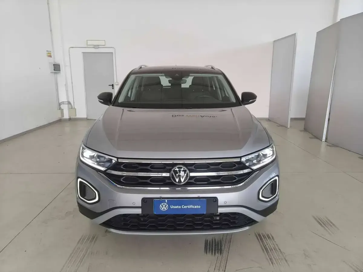 Usata VW T-Roc Style 150 CV (110 kW) 2022 Piryt silver SUV