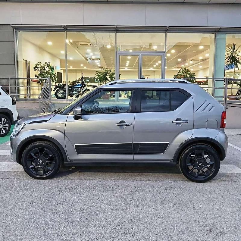 Usata Suzuki Ignis 83 CV (61 kW) 2021 Argento SUV