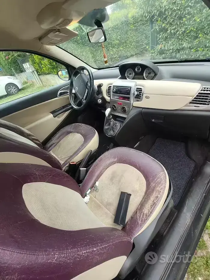 Usata Lancia Ypsilon 60 CV (44 kW) 2008 Nero Utilitaria