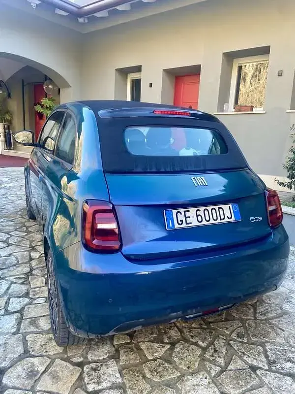 Usata Fiat 500e Icon 42 kW (58 CV) 2021 Cabrio