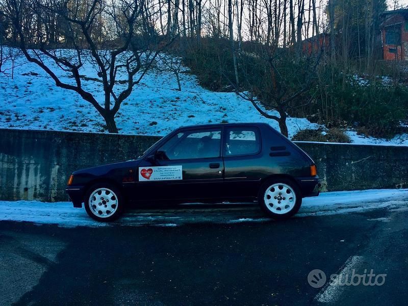 Usata Peugeot 205 83 CV (61 kW) 1988 Grigio Utilitaria
