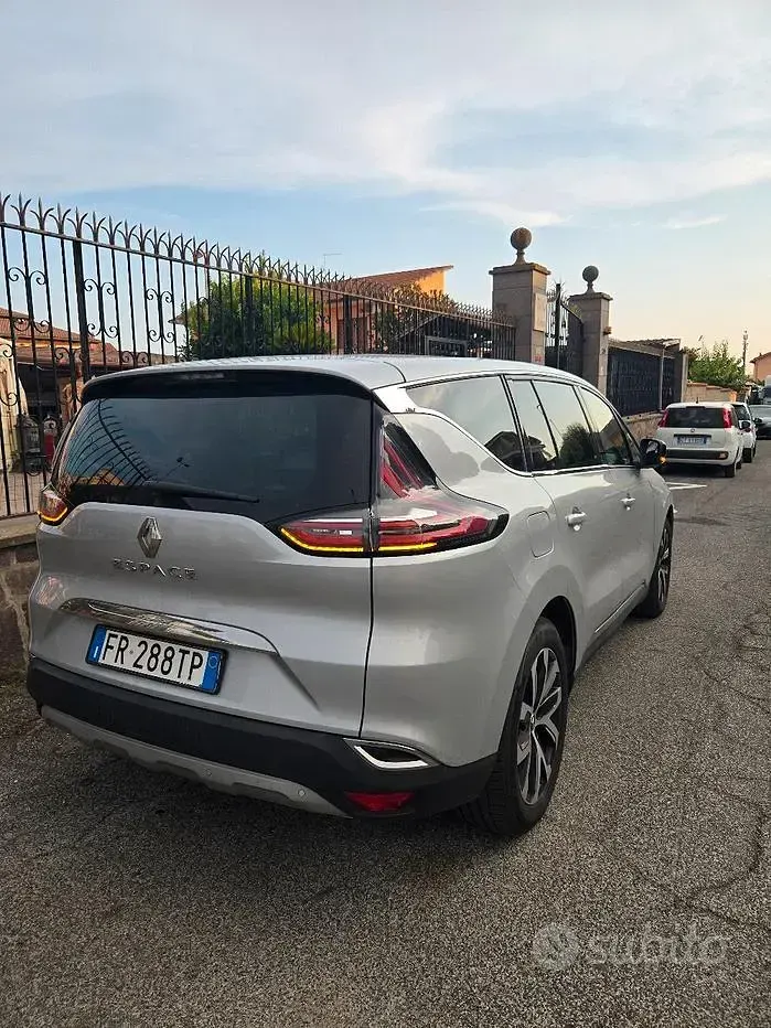 Usata Renault Espace 160 CV (117 kW) 2018 Grigio Monovolume