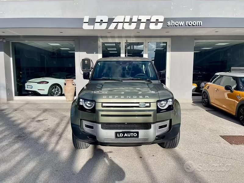 Usata Land Rover Defender HSE 200 CV (147 kW) 2021 Verde SUV