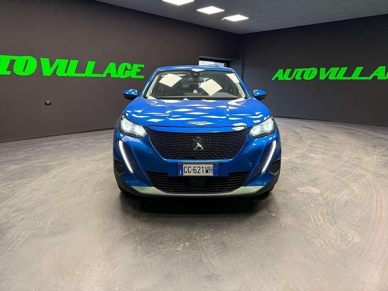 Usata Peugeot e-2008 Active 56 kW (77 CV) 2021 Blu/azzurro SUV