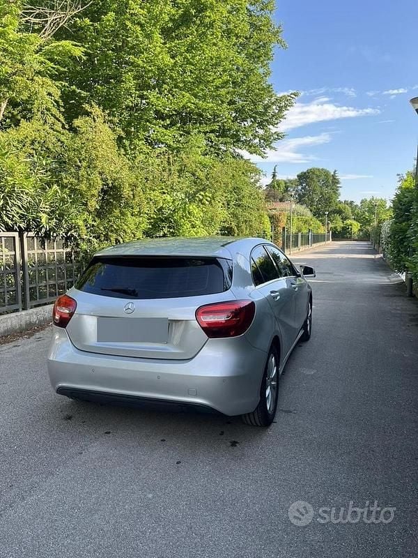 Usata Mercedes A160 Business 90 CV (66 kW) 2018 Grigio Berlina