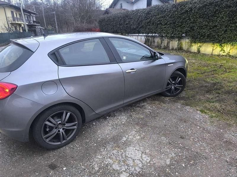 Usata Alfa Romeo Giulietta Progression 105 CV (77 kW) 2015 Utilitaria