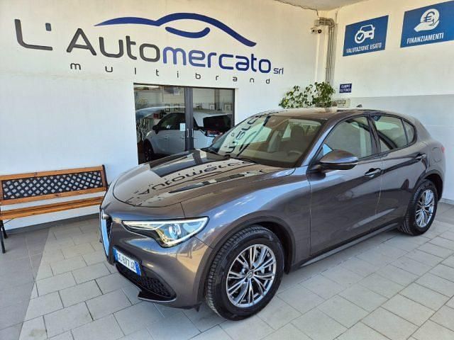 Usata Alfa Romeo Stelvio Business 160 CV (117 kW) 2020 Grigio SUV