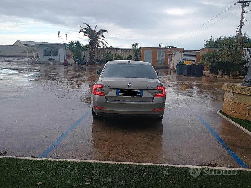 Usata Skoda Octavia Executive 105 CV (77 kW) 2014 Berlina