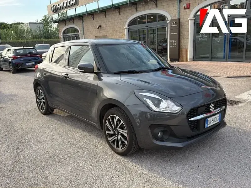 Usata Suzuki Swift 83 CV (61 kW) 2024 Grigio Utilitaria