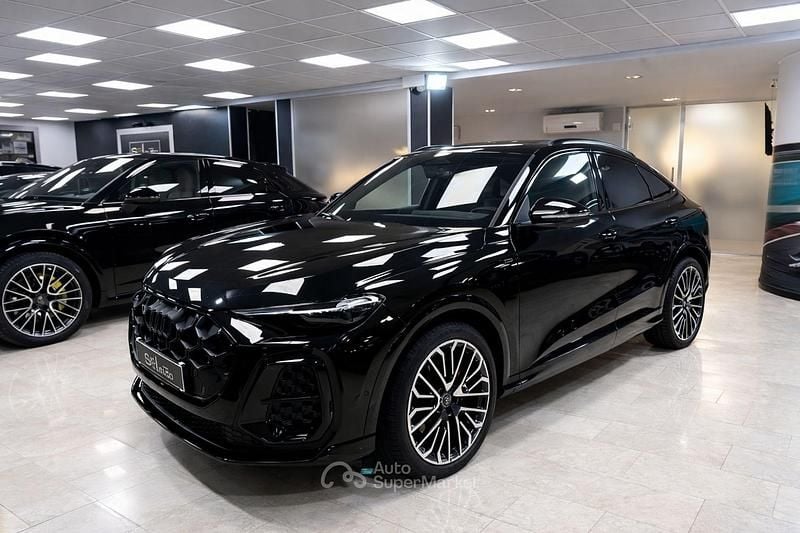 Nuova Audi Q5 S-Line 204 CV (150 kW) 2026 Nero mito metallizzato SUV