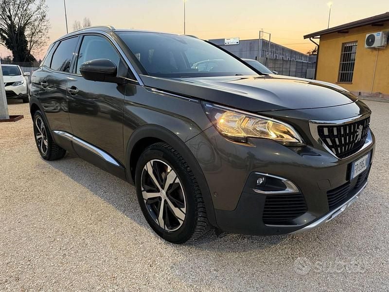Usata Peugeot 3008 Allure 131 CV (96 kW) 2018 Verde SUV
