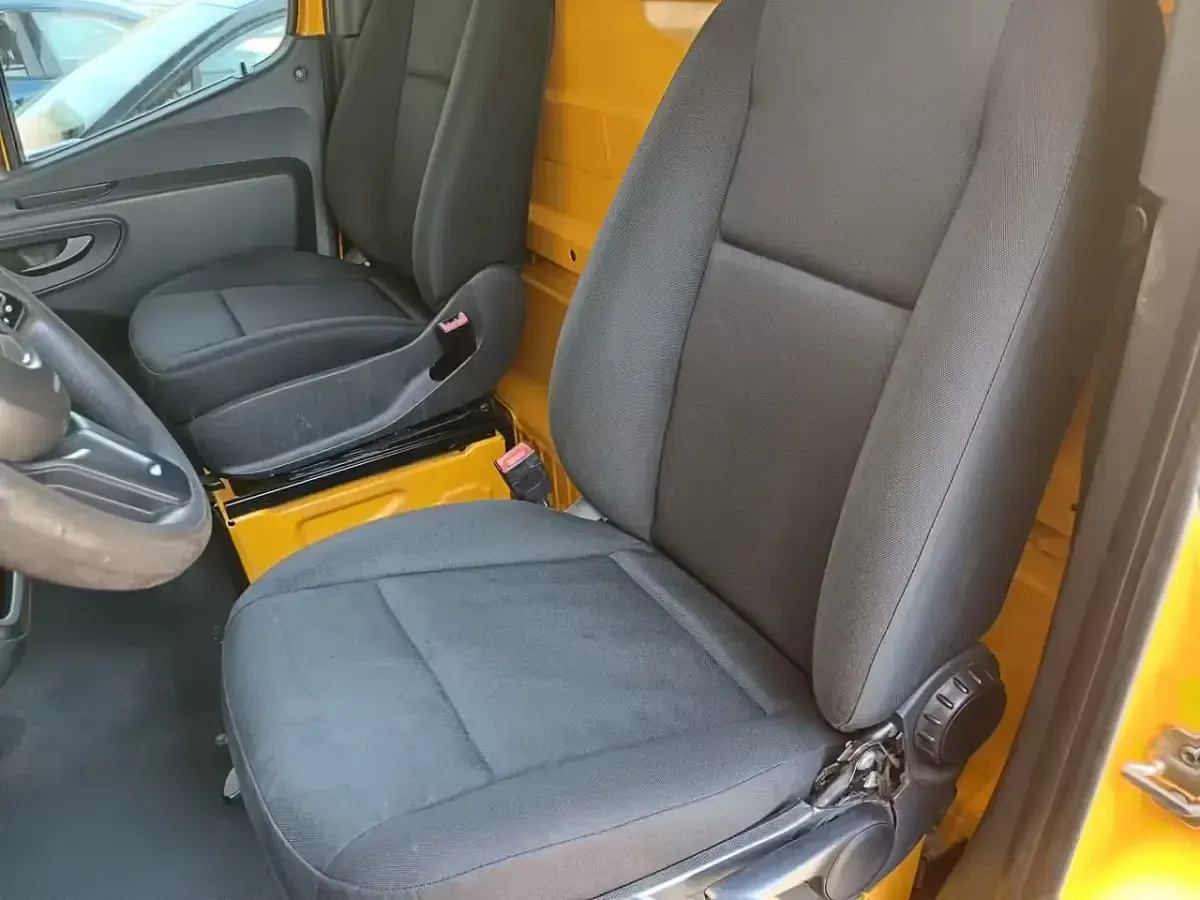 Usata Mercedes Sprinter 142 CV (104 kW) 2019 Giallo Furgone