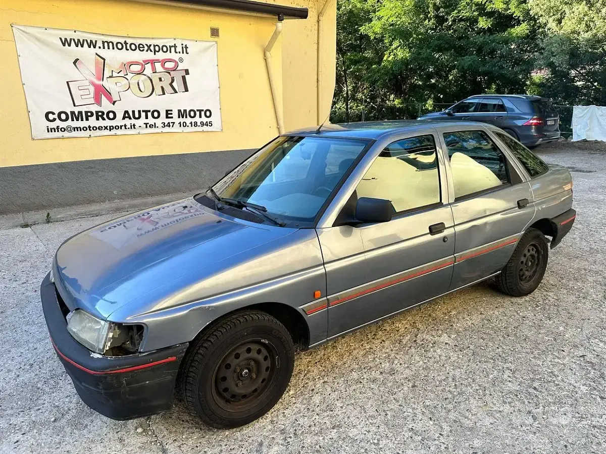 Usata Ford Escort 61 CV (44 kW) 1991 Berlina