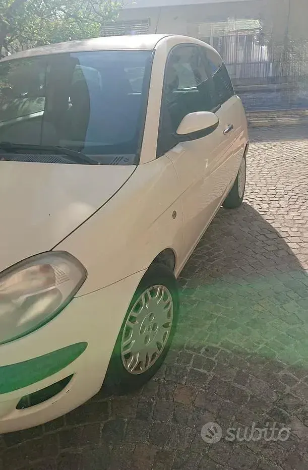 Usata Lancia Ypsilon 60 CV (44 kW) 2005 Utilitaria