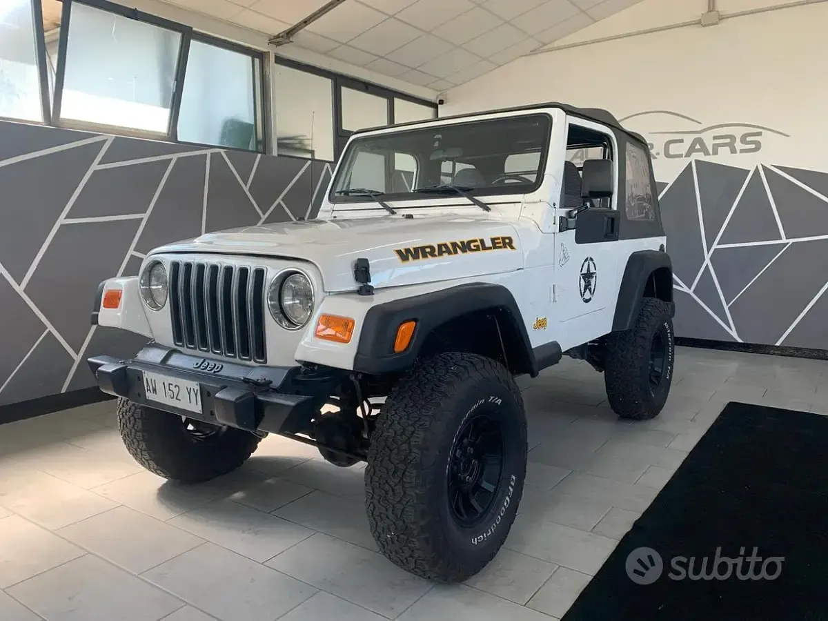 Usata Jeep Wrangler Sport 177 CV (130 kW) 1998 SUV