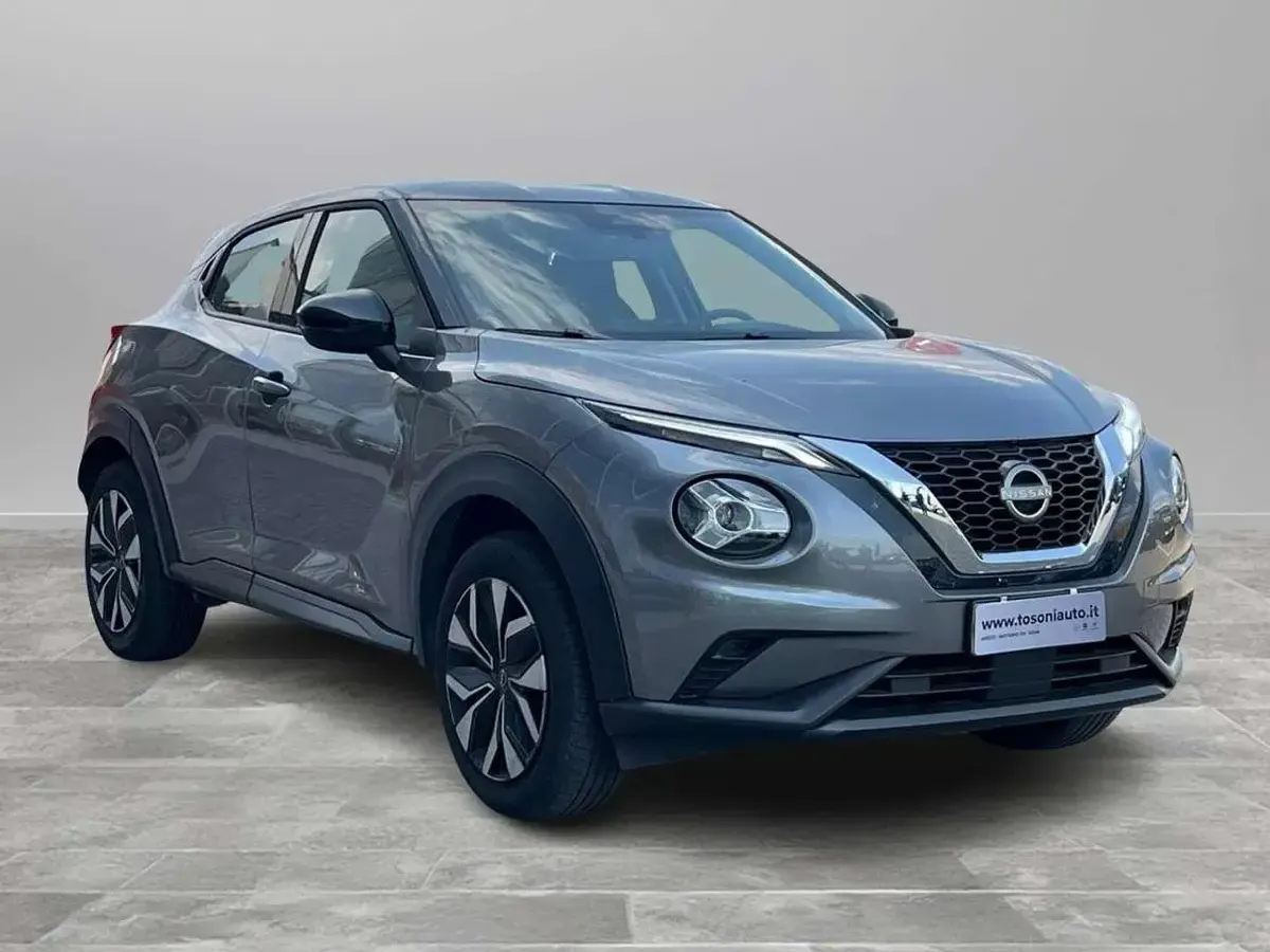 Usata Nissan Juke Acenta 114 CV (83 kW) 2023 Dark metal grey SUV