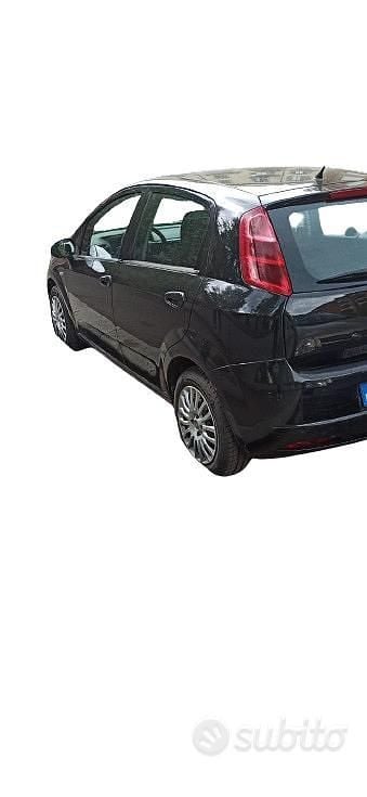 Usata Fiat Grande Punto 65 CV (47 kW) 2009 Nero Utilitaria