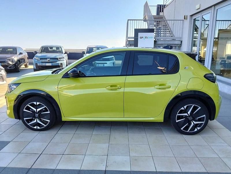 Nuova Peugeot e-208 GT 61 kW (84 CV) 2025 Giallo Utilitaria