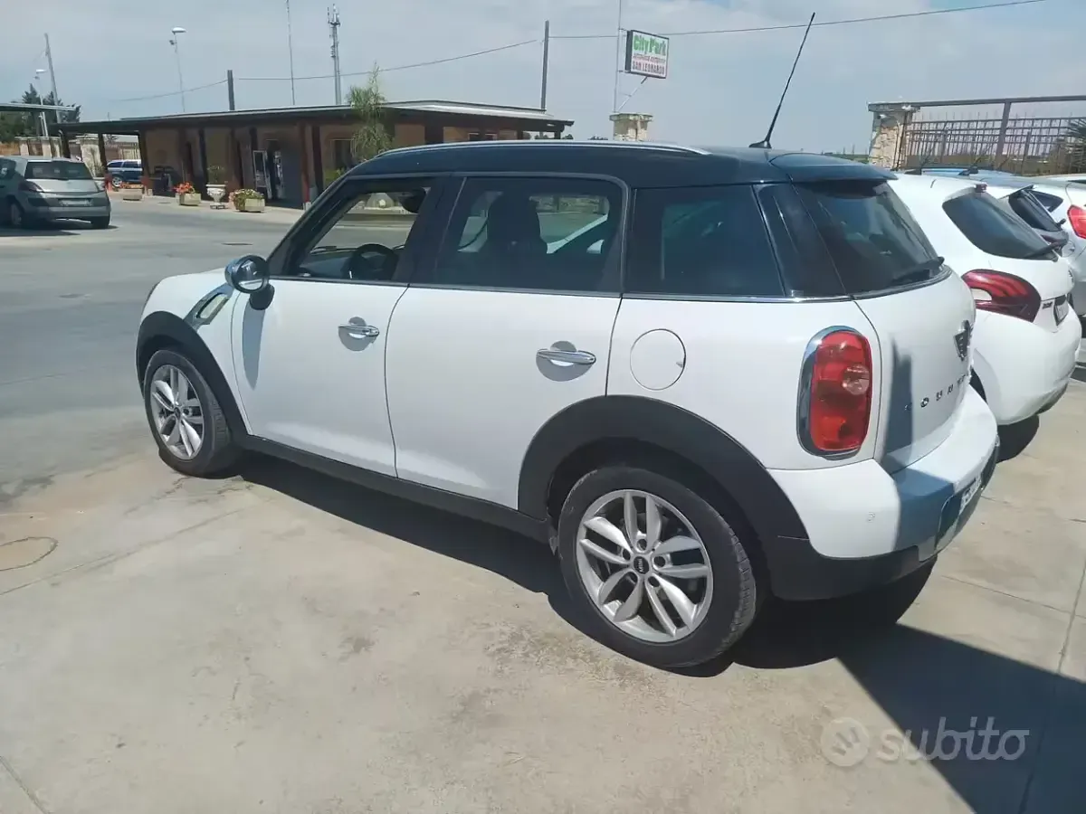 Usata Mini Cooper Countryman 111 CV (81 kW) 2011 Bianco SUV