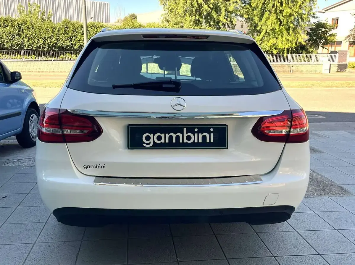 Usata Mercedes C180 Business 116 CV (85 kW) 2017 Bianco Station wagon