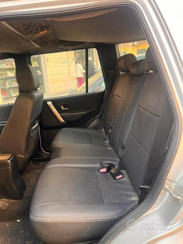 Usata Land Rover Freelander 111 CV (81 kW) 2005 Grigio SUV